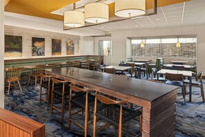 Free daily buffet breakfast  - Fairfield Inn & Suites St. Louis Pontoon Beach/Granite City (Granite City)