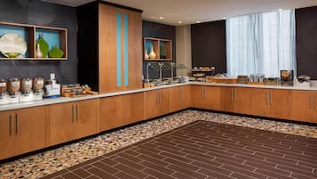 Free daily continental breakfast