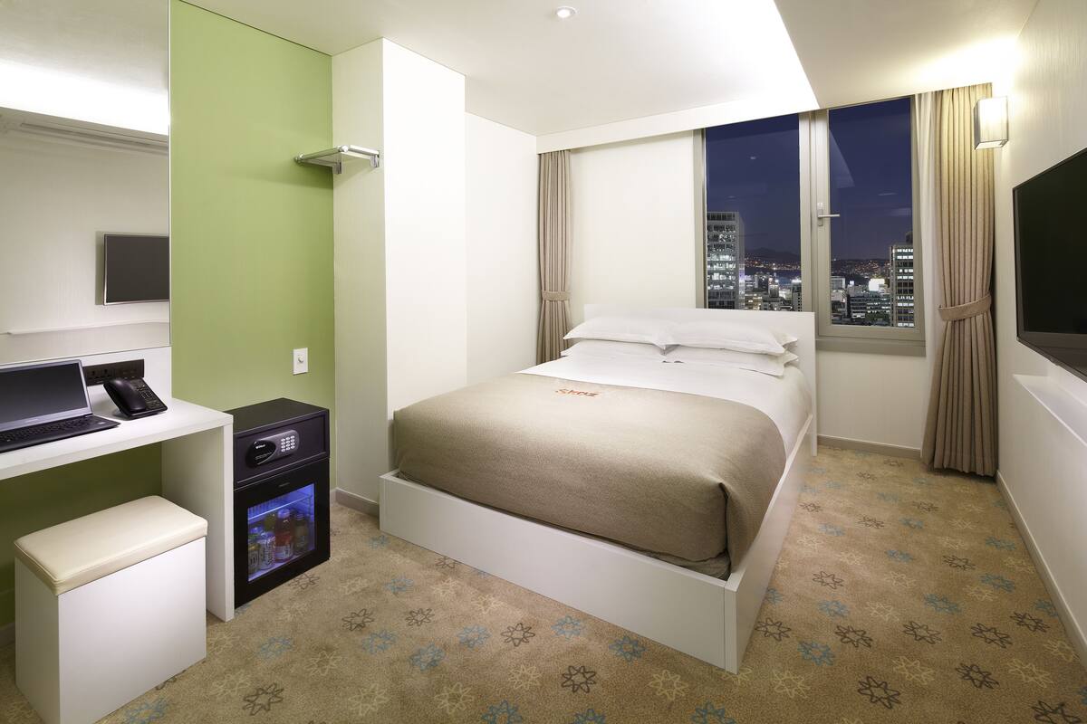 Standard Double Room (Parking Not available) | Premium bedding, down comforters, pillowtop beds, in-room safe