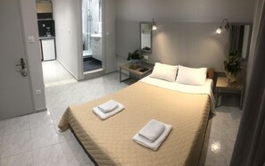 Studio, Sea View | In-room safe, free WiFi, bed sheets - Atlantis Hotel (Agios Nikolaos)