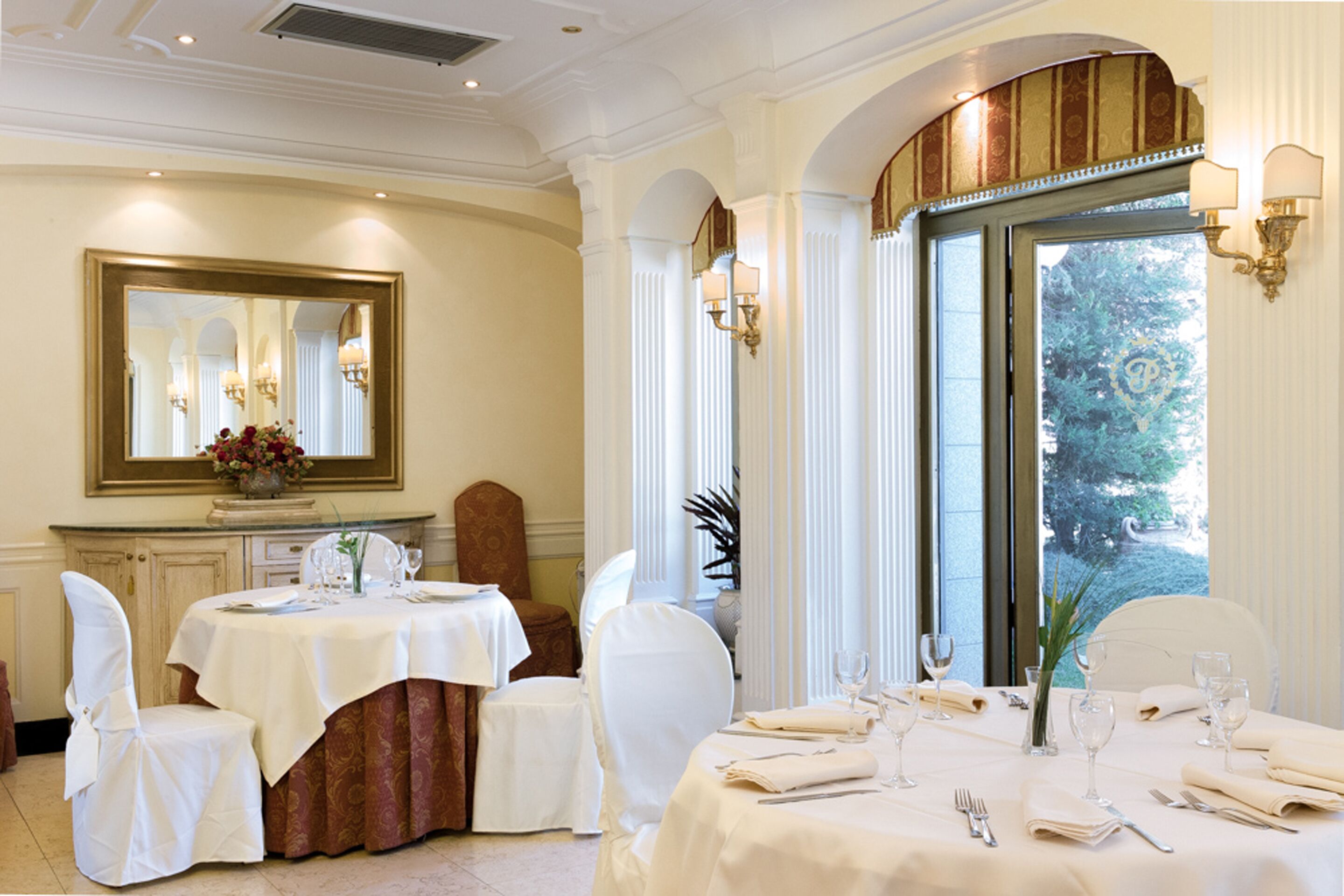 breakfast, lunch, dinner served; local cuisine