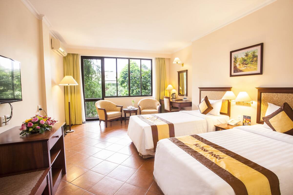 Superior Room with Twin Bed | Minibar, két bảo mật tại phòng, bàn 