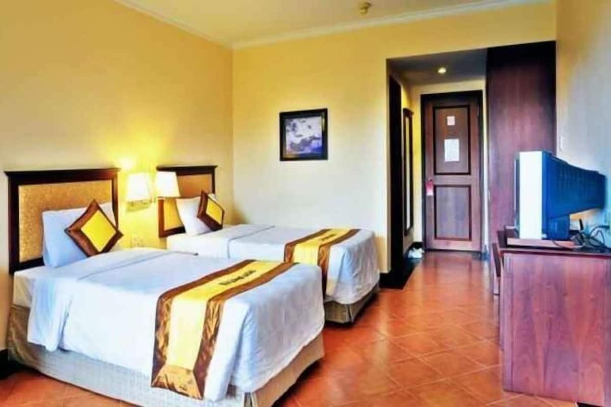 Minibar, két bảo mật tại phòng, bàn