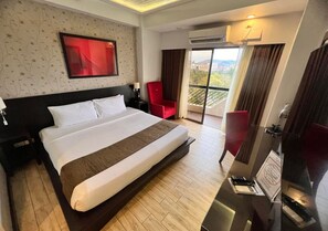 Executive King with Balcony