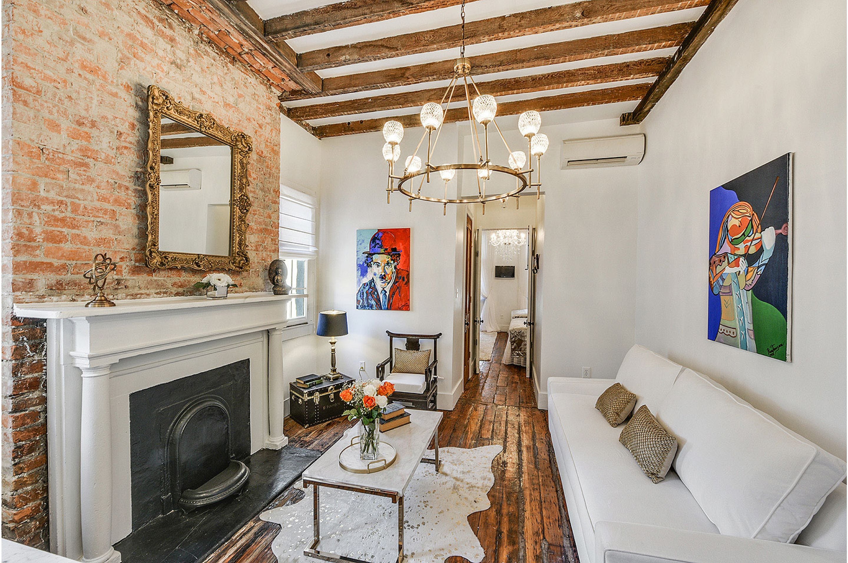 royal sutie | living area | flat-screen tv