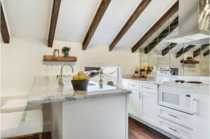 The Barracks | Private kitchen