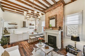 Royal Sutie | Living area | Flat-screen TV - French Quarter Mansion (New Orleans)