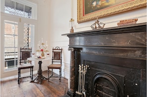 Bourbon Suite | Living area
