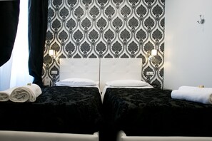 ダブルルーム | ミニバー、セーフティボックス (室内)、ベビーベッド (無料)、WiFi (無料)