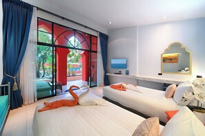 Twin Room with Pool View | Vistas desde la habitación