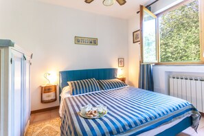 Caja de seguridad en la habitación, cunas y wifi gratis 