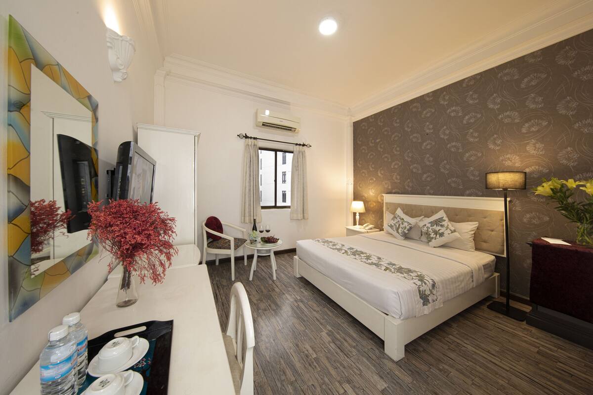 Deluxe Double or Twin Room | Premium bedding, memory-foam beds, minibar, in-room safe