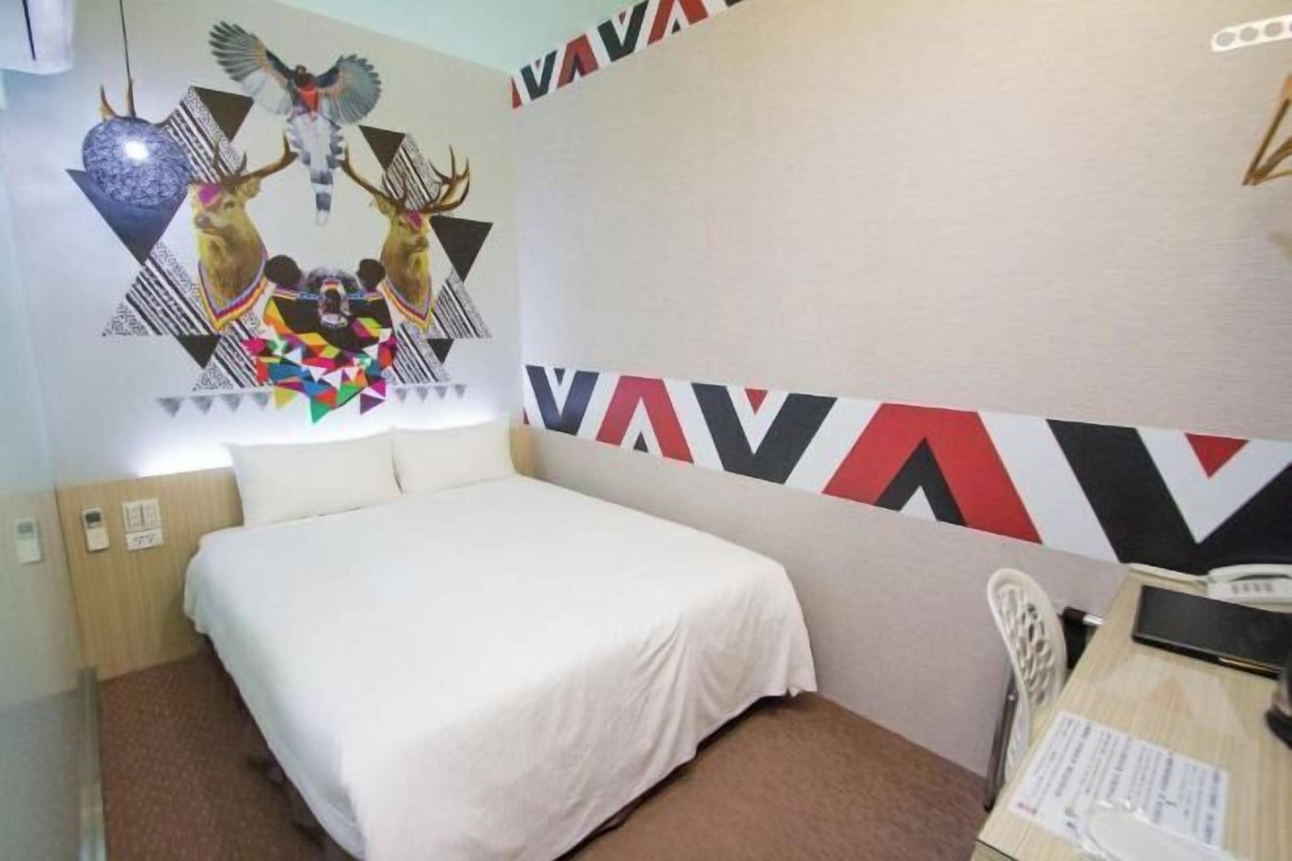 ห้องพักตกแต่งอย่างมีเอกลักษณ์, ผ้าม่านกันแสง, Wi-Fi ฟรี, ผ้าปูที่นอน