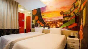 A hotel room with two beds, a nightstand, a wall mural, and a window with curtains. - Morwing Hotel - Ocean (New Taipei City)