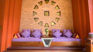 Lounge dans le hall