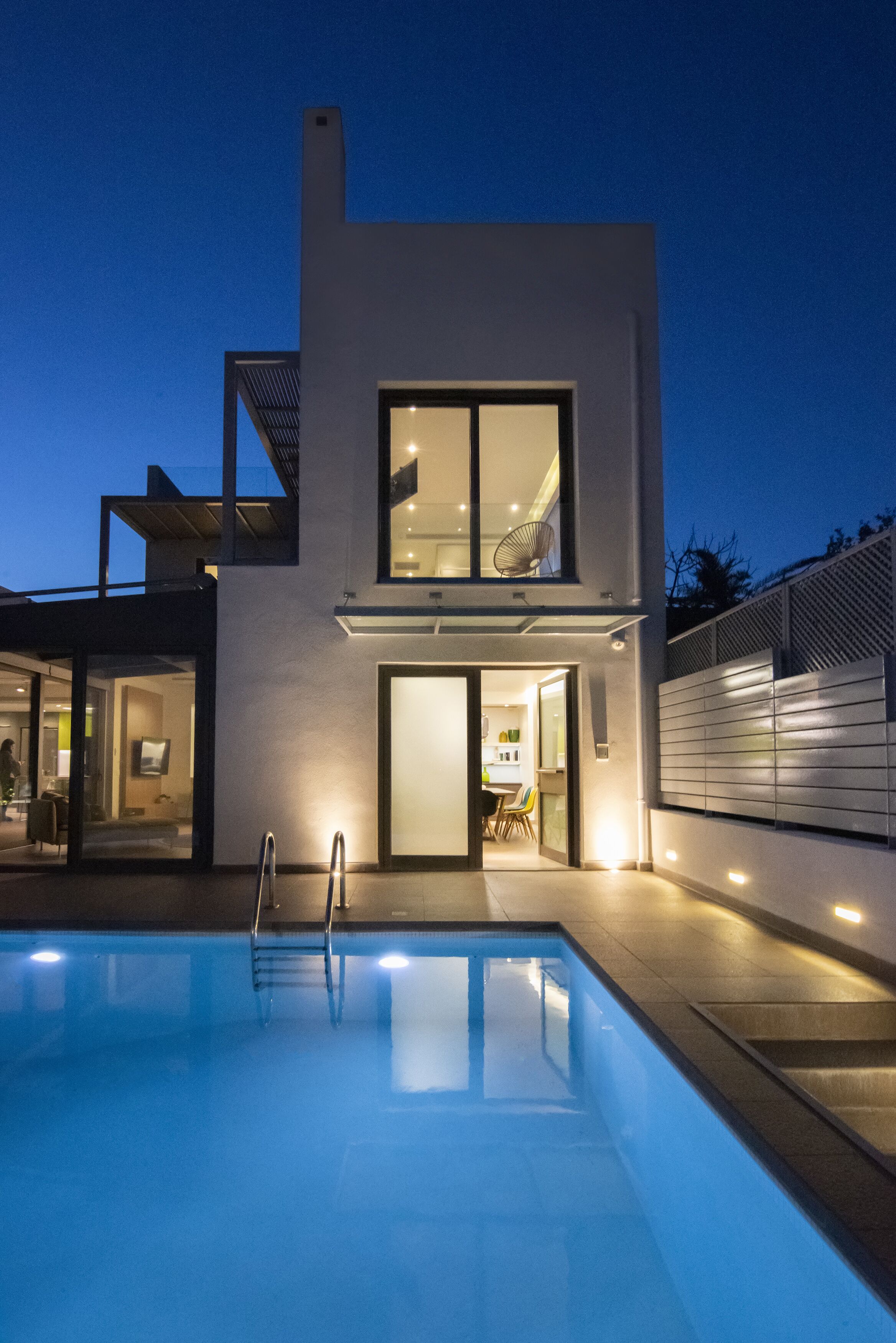 Facciata della struttura - sera/notte