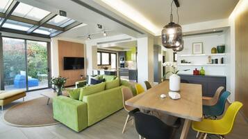 Villa | Dining room