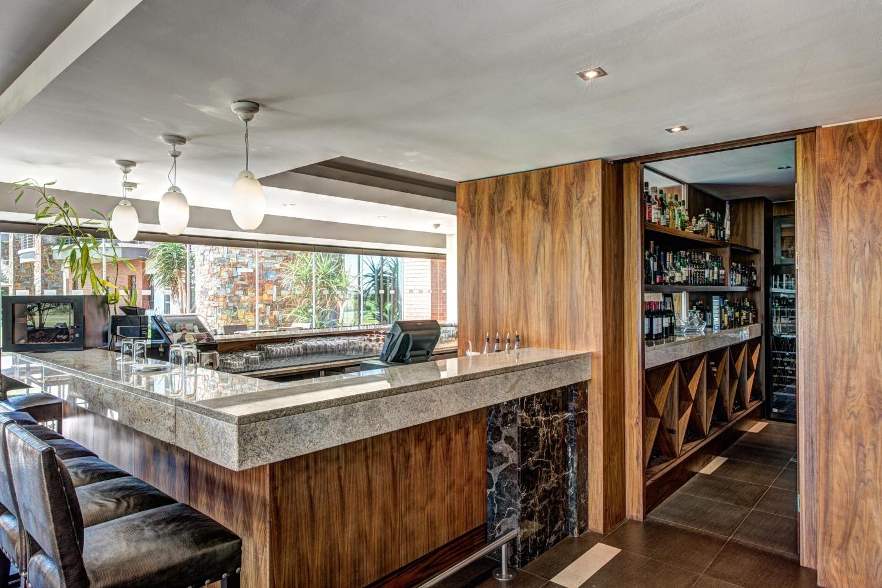 Fridge, coffee/tea maker, electric kettle