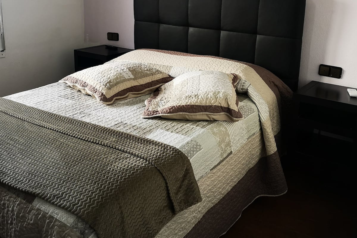 Suite | Bureau, lits bébé (gratuits), Wi-Fi gratuit, draps fournis