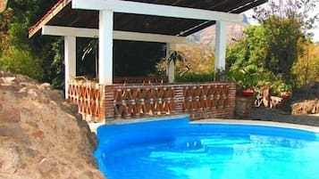 Alberca al aire libre