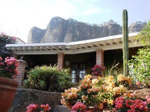 Exterior - La Villa Bonita Culinary Vacation (Tepoztlán)