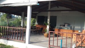 Dining - Jinta Beach Bungalow (Koh Samui)