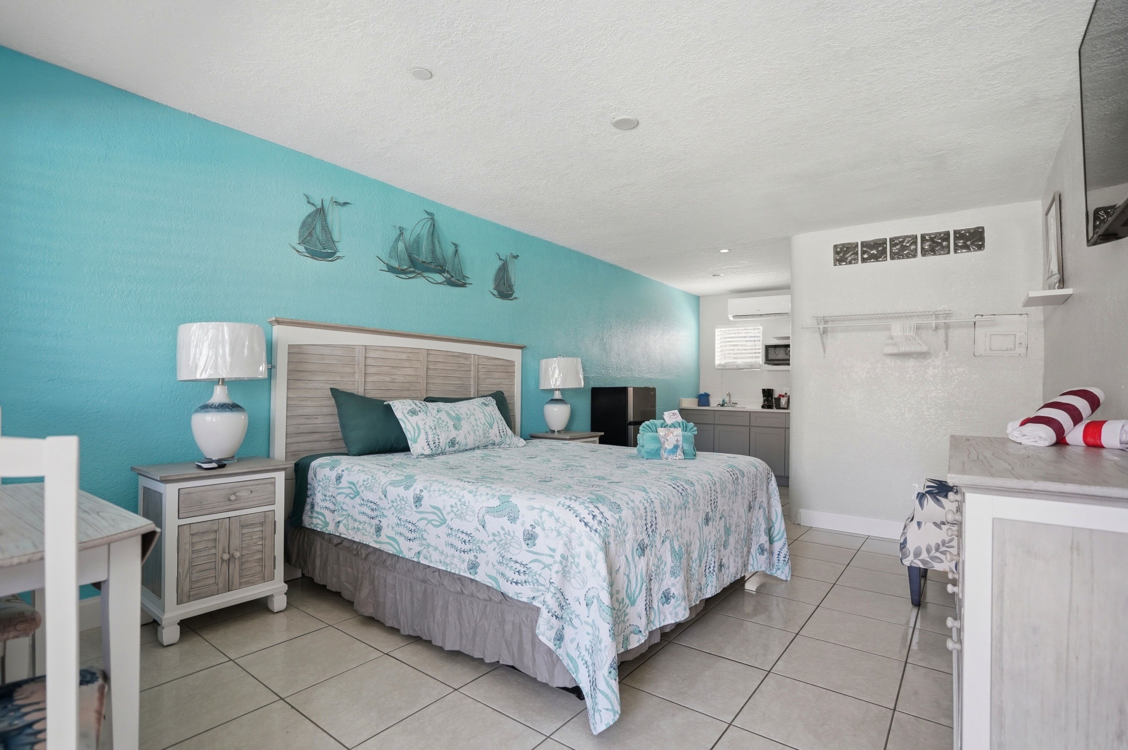 Standard Room | Free WiFi, bed sheets