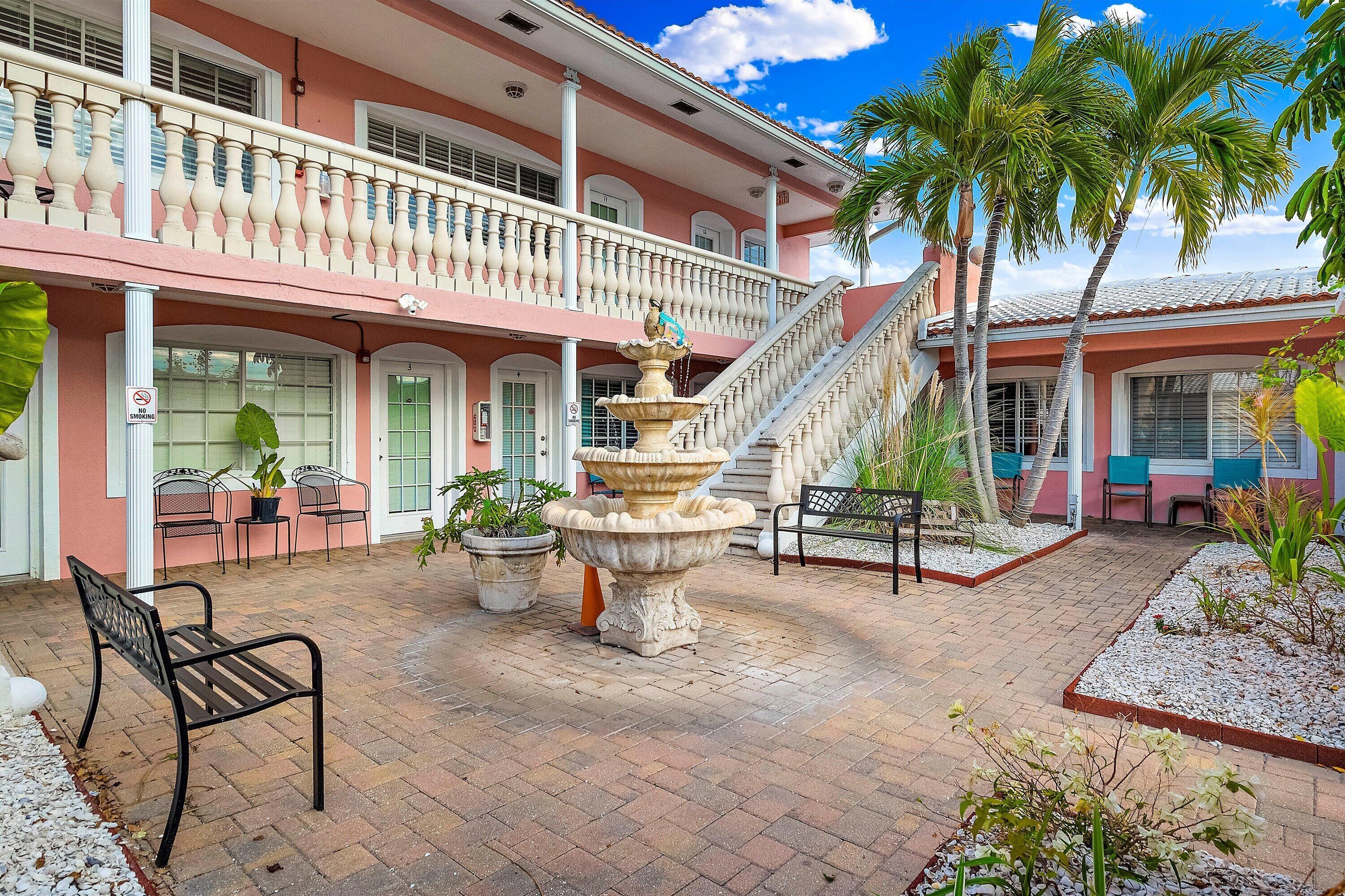 Quang cảnh sân vườn