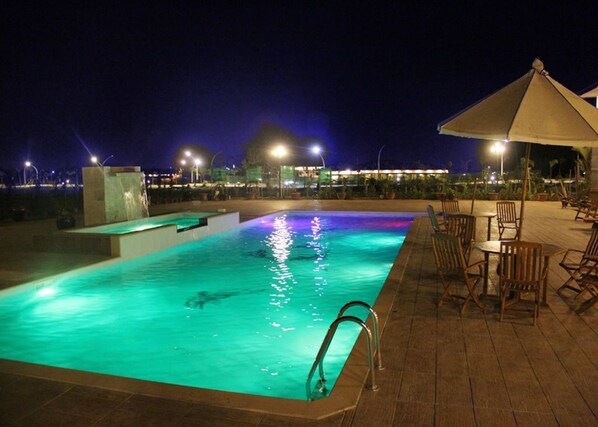Piscina all'aperto