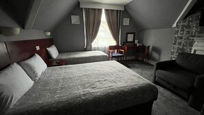 Room - Charlotte Guest House (London)