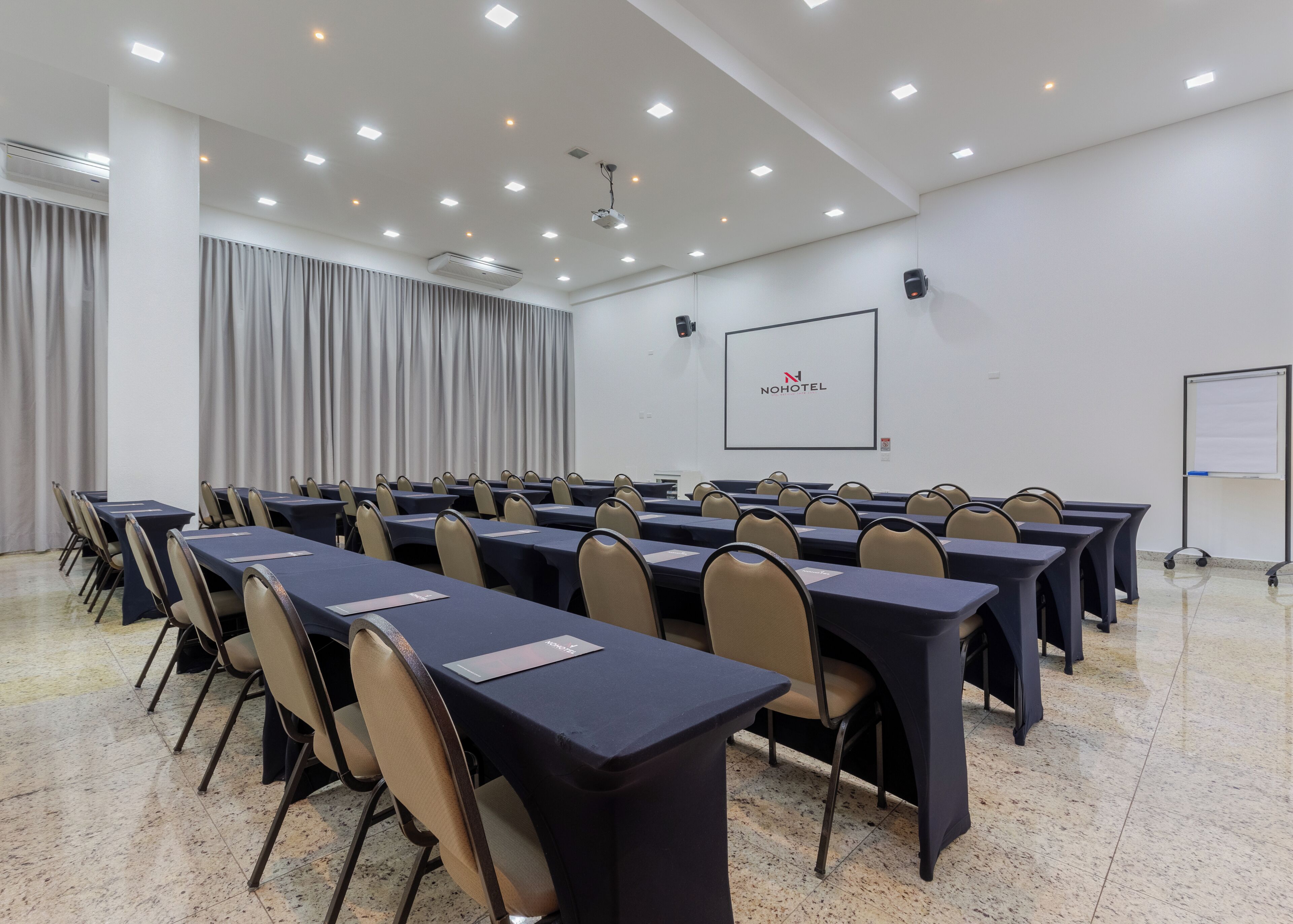Foto - Hotel Nohotel Premium Americana