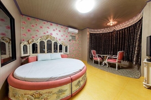 Schreibtisch, kostenloses WLAN