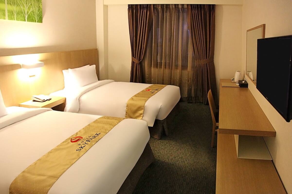 ตู้นิรภัยในห้องพัก, โต๊ะทำงาน, ห้องเก็บเสียง, Wi-Fi ฟรี