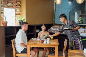 Daily continental breakfast for a fee - The Light Exclusive Villas & SPA (Seminyak)