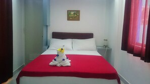 Fan Room | In-room safe, rollaway beds, free WiFi