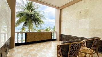 In-room safe, desk, blackout drapes, free cribs/infant beds