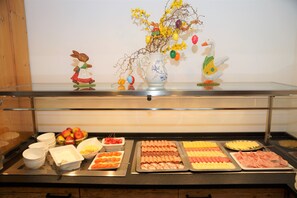 Desayuno buffet todos los días (con cargo)