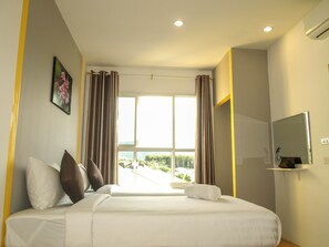 Standard Room - The Sunflower Holiday Hostel (Choeng Thale)