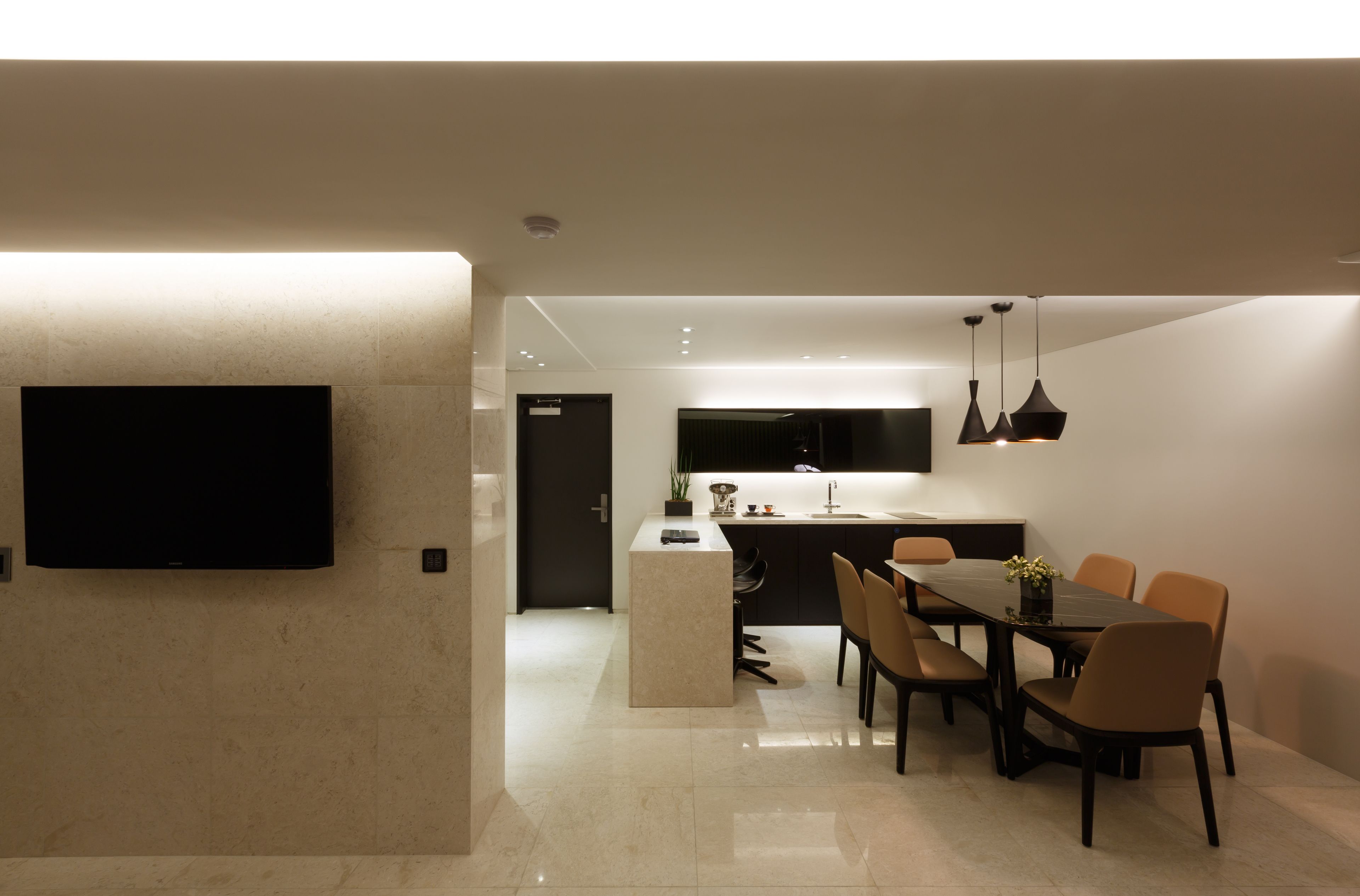 Suite | Servicio de comidas en la habitación