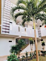 Habitación familiar doble, 1 habitación, frigorífico y microondas, junto a la montaña | Terraza o patio