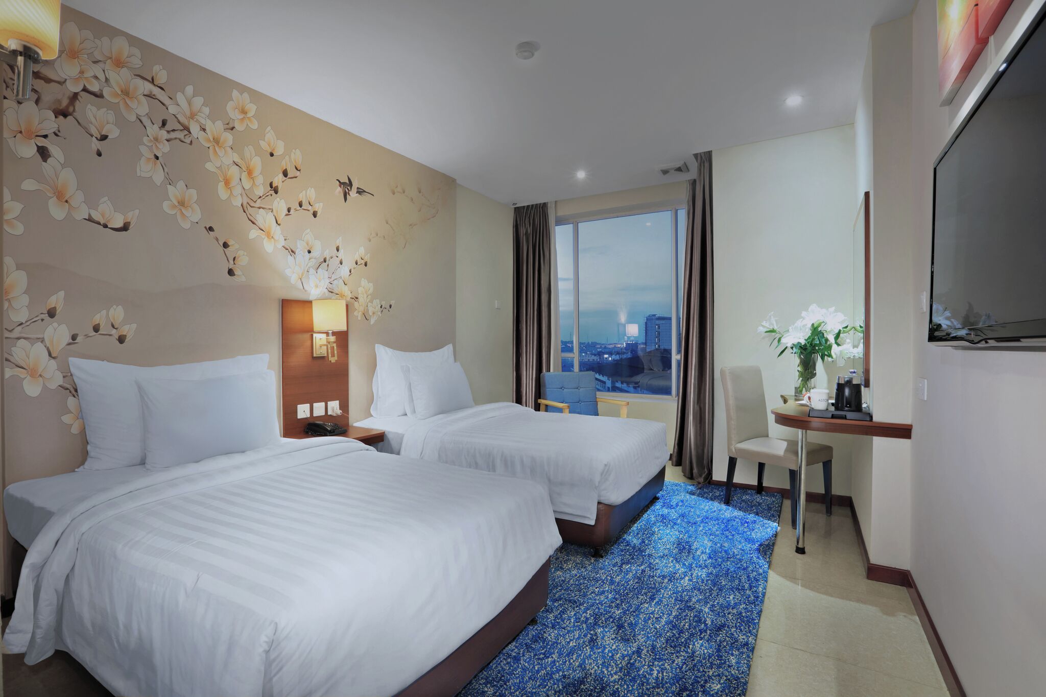 Superior Room | In-room safe, desk, blackout drapes, soundproofing