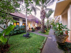 Terrace/patio - U Tube Hotel (Ungasan)