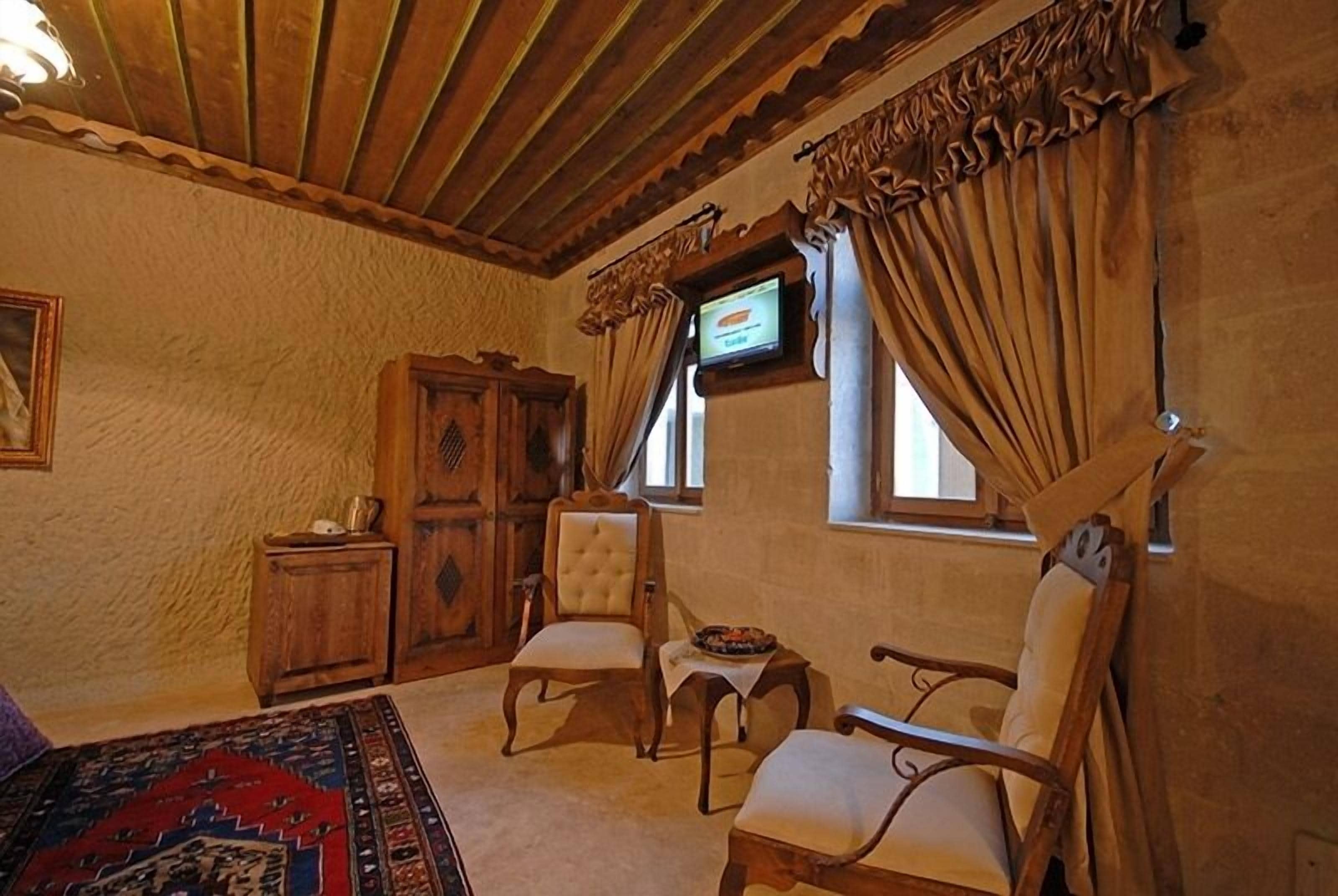 Photo - Phocas Cave Suites