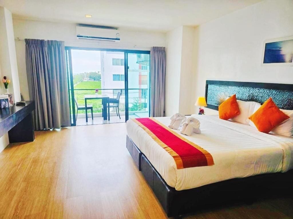 Deluxe-Zimmer | Zimmersafe, Schreibtisch, laptopgeeigneter Arbeitsplatz