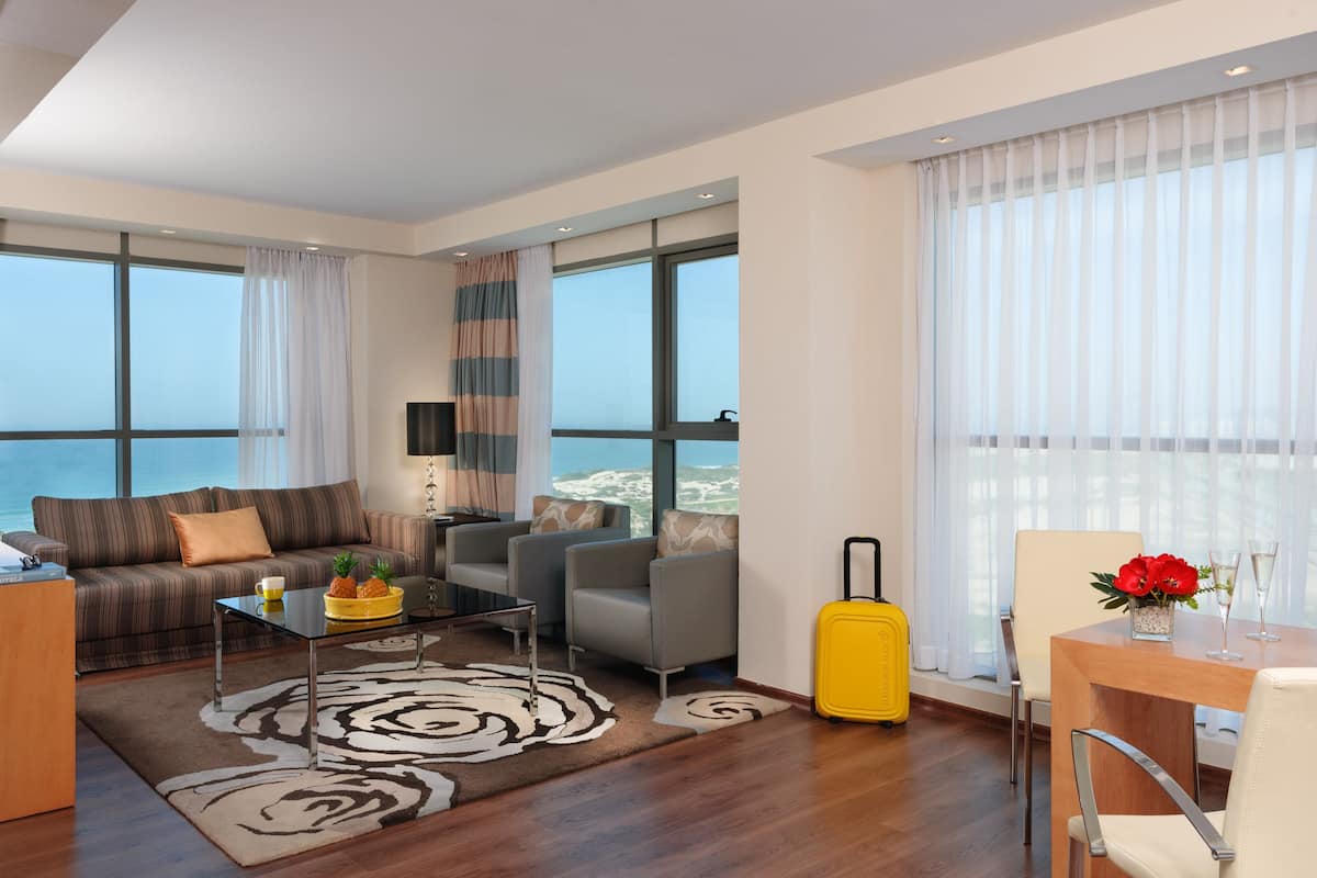 Suite Presidenziale | Minibar, una cassaforte in camera, una scrivania, tende oscuranti