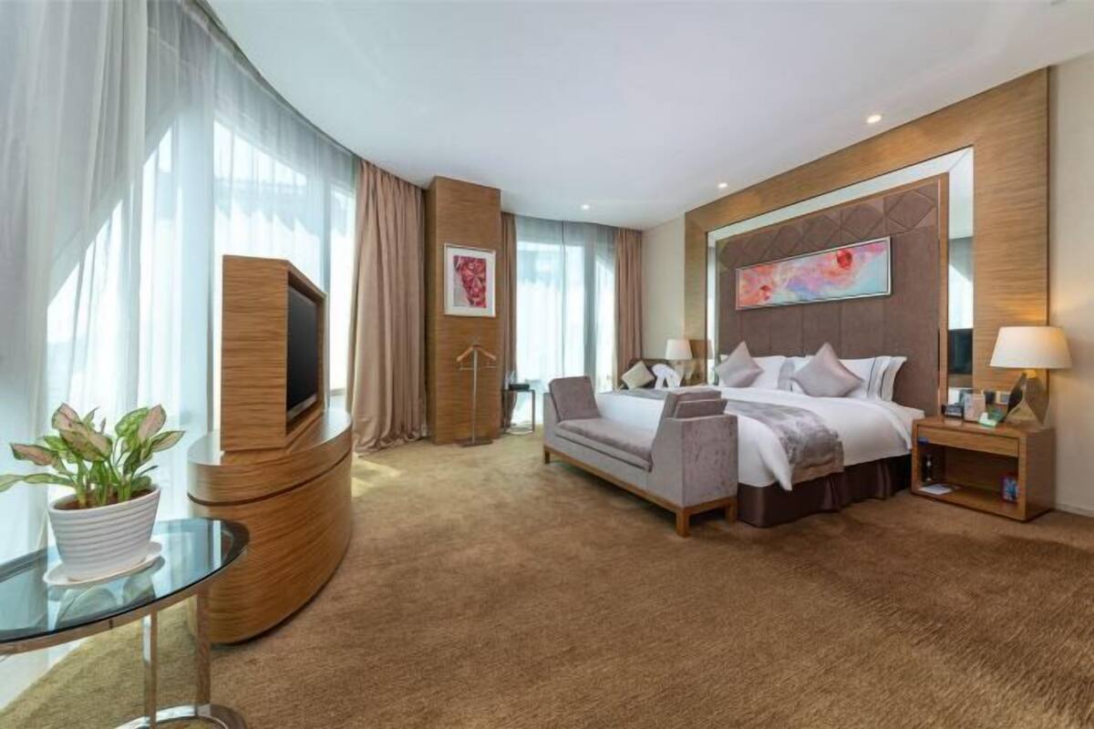 Minibar, in-room safe, desk, blackout curtains