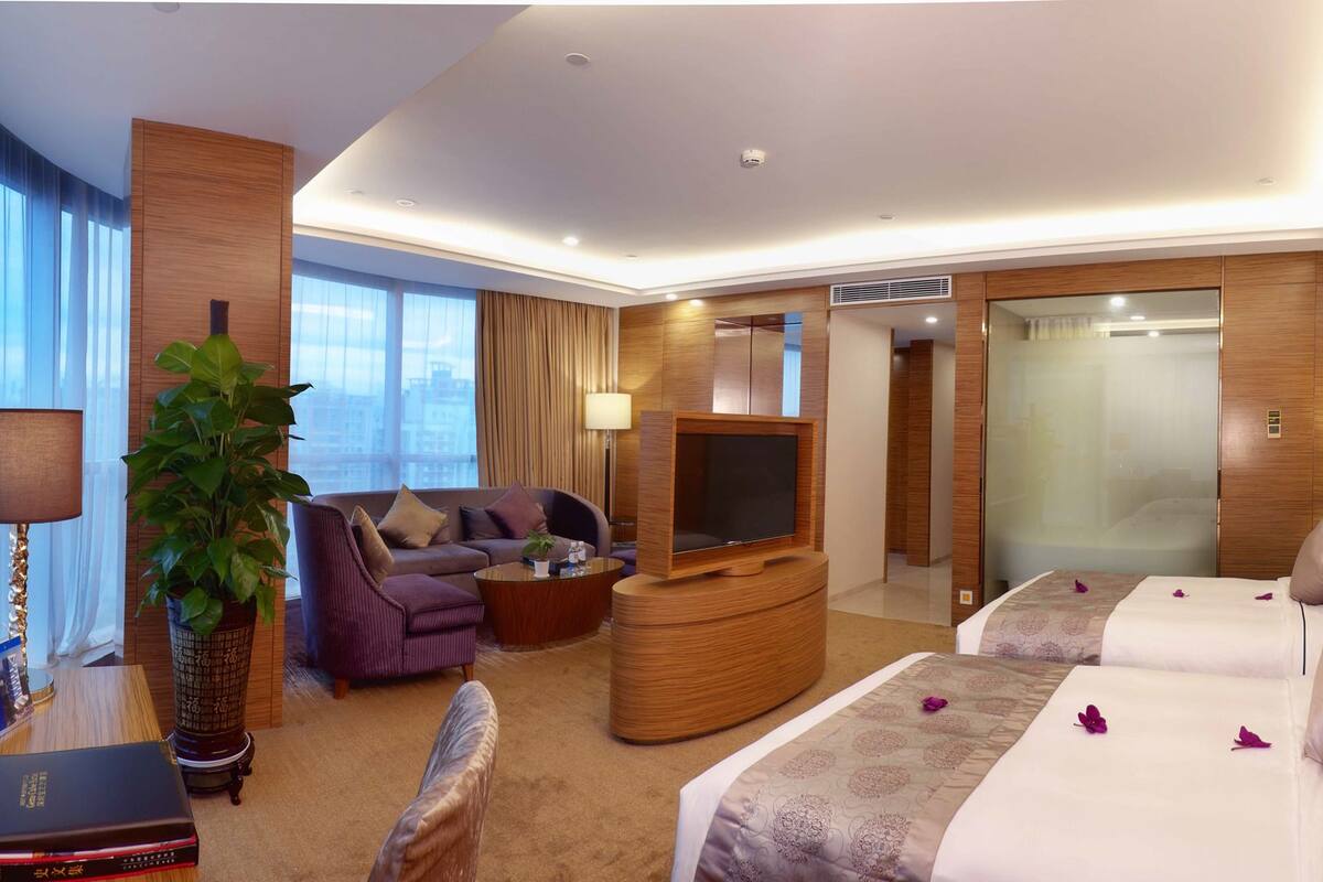 Minibar, in-room safe, desk, blackout curtains