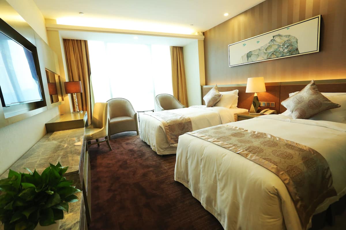 Minibar, in-room safe, desk, blackout curtains