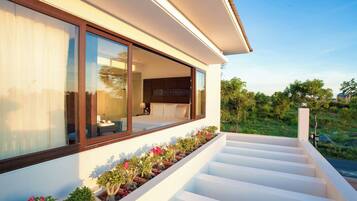 4 Bedroom Villa | Terrace/patio