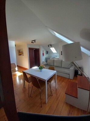 Basic Apartment, 2 Bedrooms | Living area